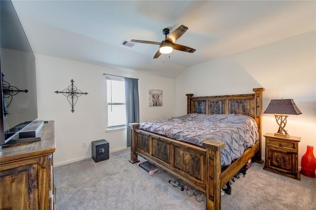 912 Breech Drive, Crosby, TX 77532