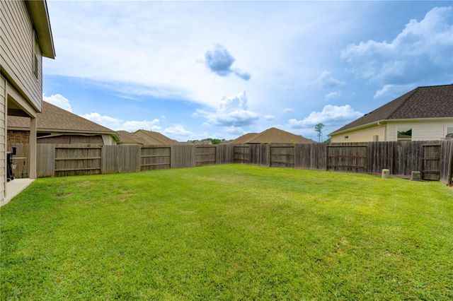 912 Breech Drive, Crosby, TX 77532
