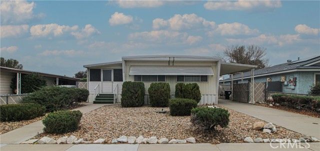 13829 Riviera, Victorville, CA 92395