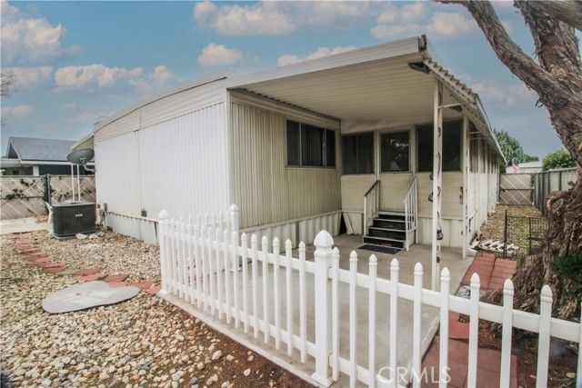 13829 Riviera, Victorville, CA 92395