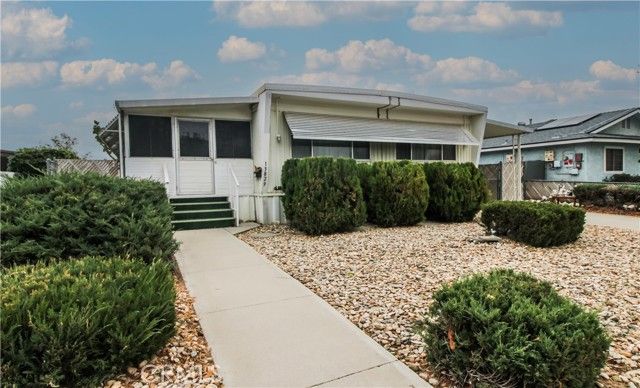 13829 Riviera, Victorville, CA 92395