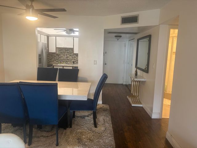 9355 SW 8th Street 225, Boca Raton, FL 33428