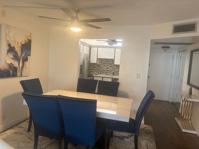 9355 SW 8th Street 225, Boca Raton, FL 33428