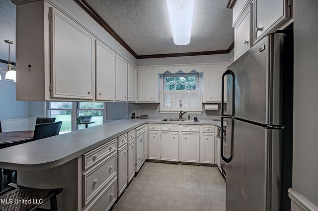 311 Glen Cove Road, Brandon, MS 39047