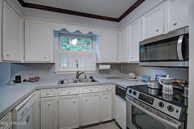311 Glen Cove Road, Brandon, MS 39047