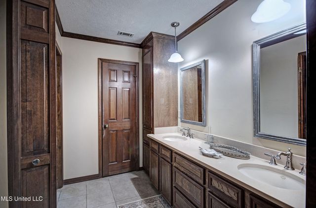 311 Glen Cove Road, Brandon, MS 39047