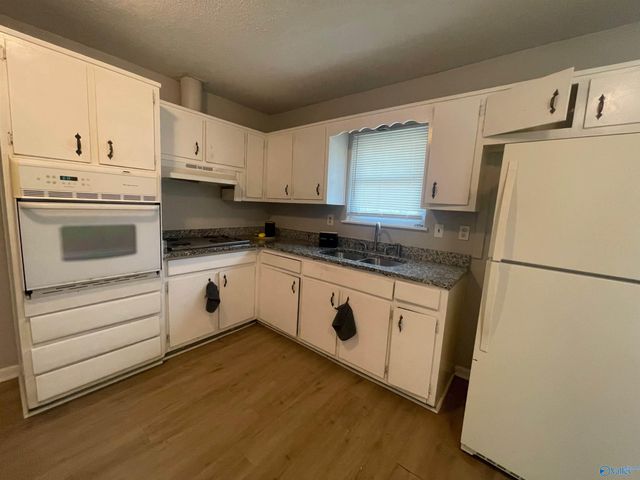 606 Eastbrook Drive, Huntsville, AL 35811