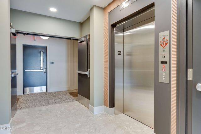 400 Blackwell Drive 101, Chapel Hill, NC 27514