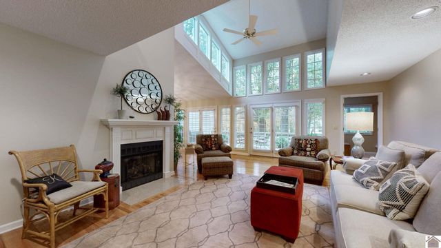 26 Meadow Links Dr., Paducah, KY 42001