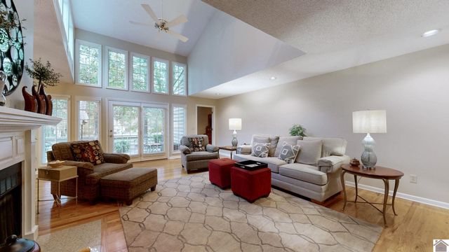 26 Meadow Links Dr., Paducah, KY 42001