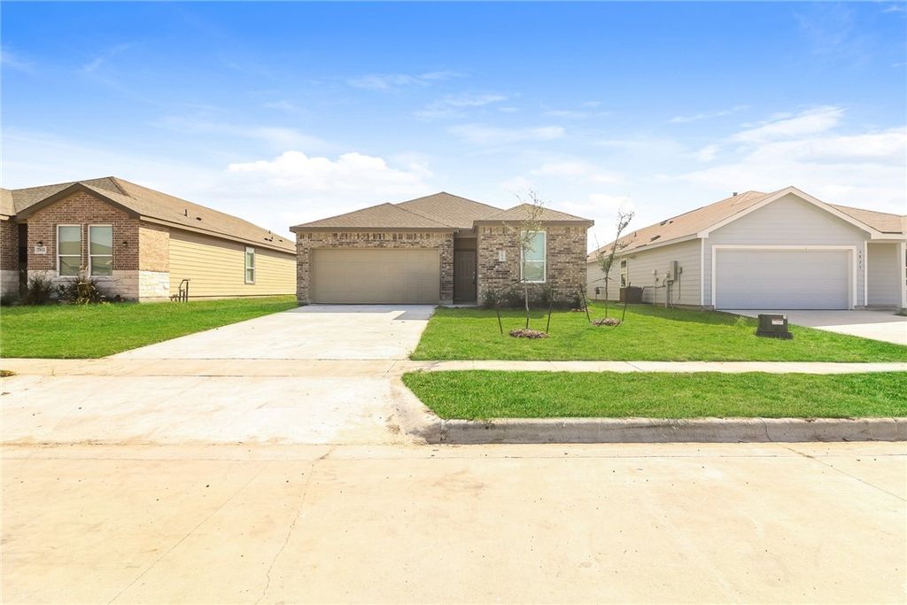 7829 Wonder Woman Dr, Corpus Christi, TX 78414 — exterior