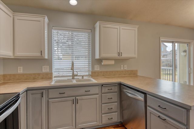 716 E Bonnie Lynn Ln, Colbert, WA 99005