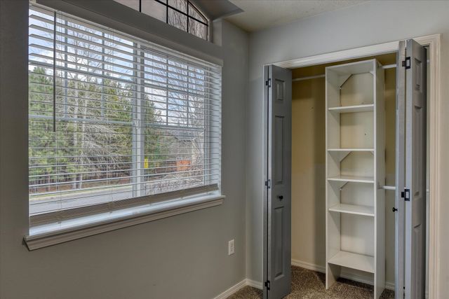 716 E Bonnie Lynn Ln, Colbert, WA 99005