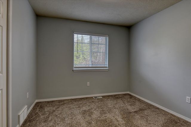 716 E Bonnie Lynn Ln, Colbert, WA 99005