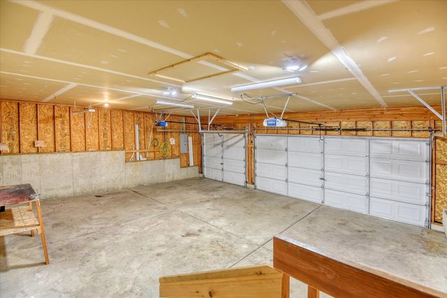 716 E Bonnie Lynn Ln, Colbert, WA 99005