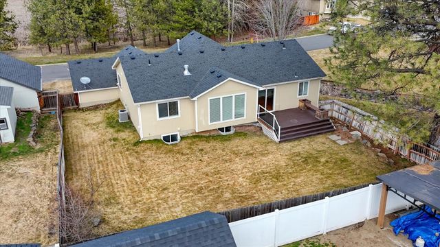 716 E Bonnie Lynn Ln, Colbert, WA 99005