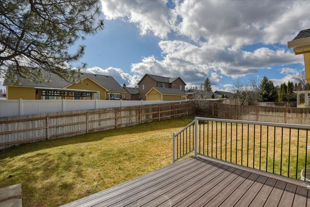 716 E Bonnie Lynn Ln, Colbert, WA 99005