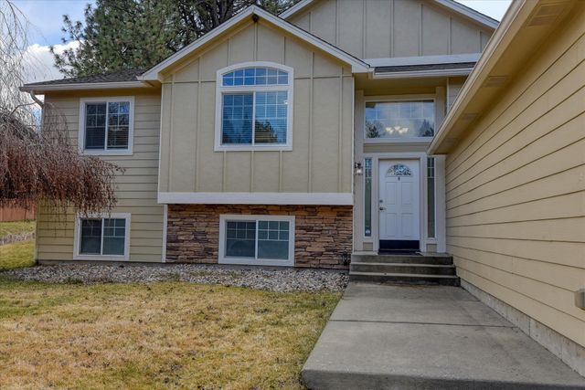 716 E Bonnie Lynn Ln, Colbert, WA 99005