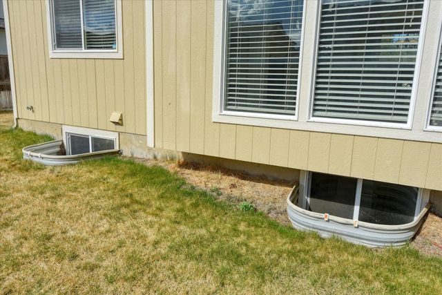 716 E Bonnie Lynn Ln, Colbert, WA 99005