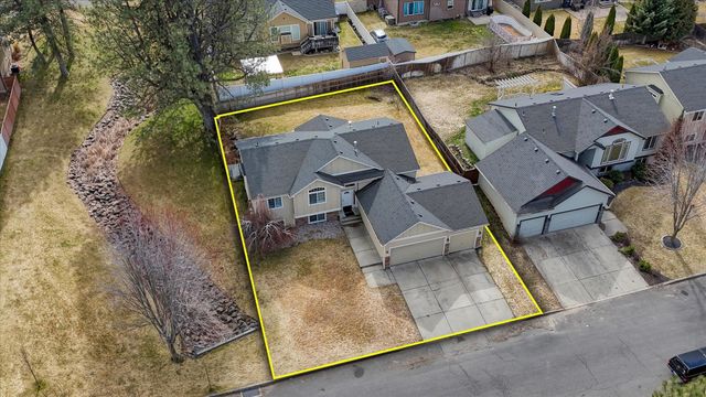 716 E Bonnie Lynn Ln, Colbert, WA 99005