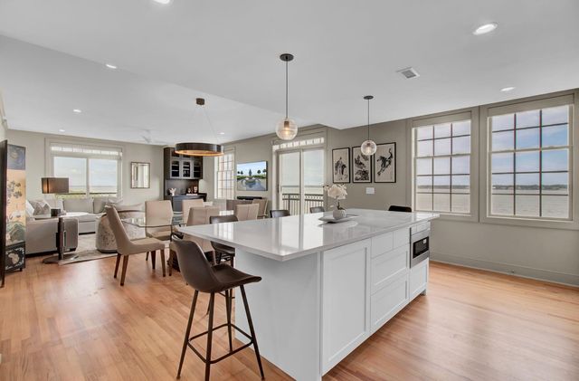 1 King Street Apt 607, Charleston, SC 29401