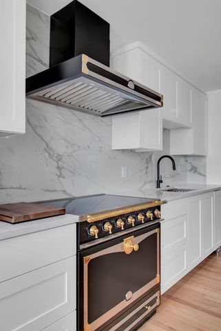 1 King Street Apt 607, Charleston, SC 29401