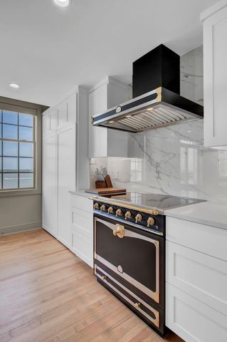 1 King Street Apt 607, Charleston, SC 29401