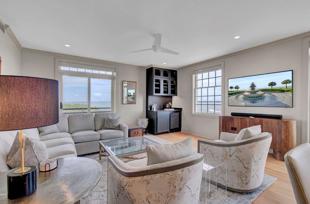 1 King Street Apt 607, Charleston, SC 29401