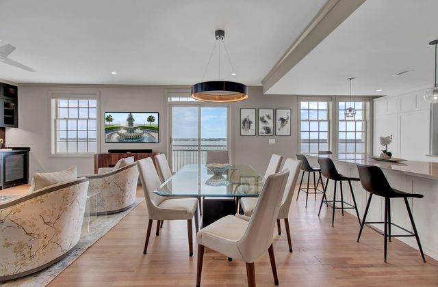 1 King Street Apt 607, Charleston, SC 29401