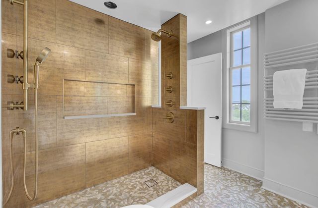 1 King Street Apt 607, Charleston, SC 29401