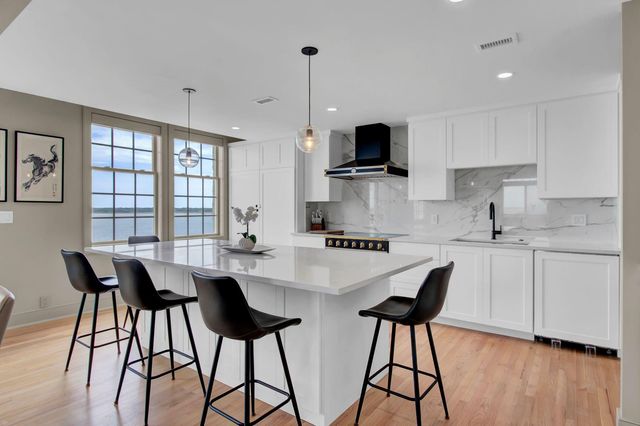 1 King Street Apt 607, Charleston, SC 29401