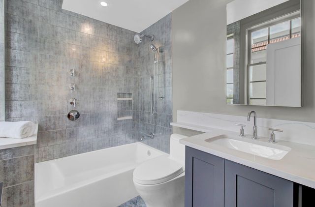 1 King Street Apt 607, Charleston, SC 29401