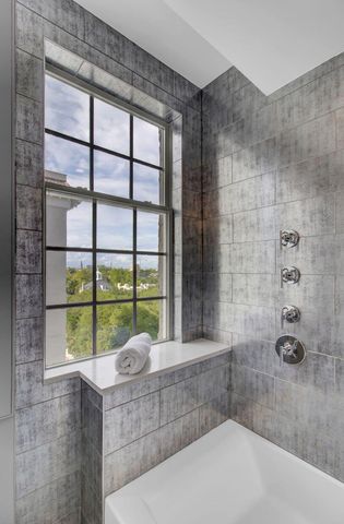 1 King Street Apt 607, Charleston, SC 29401