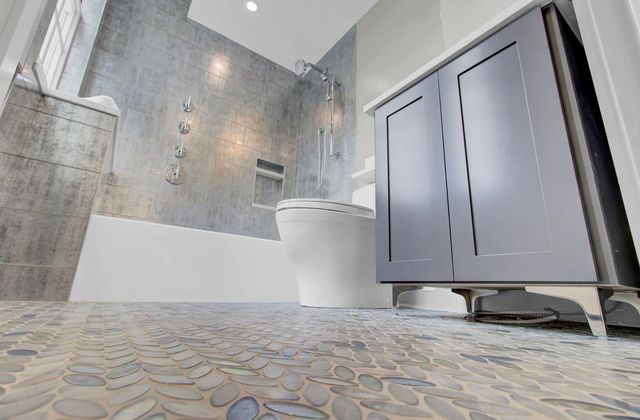 1 King Street Apt 607, Charleston, SC 29401