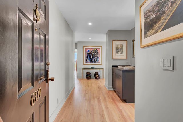 1 King Street Apt 607, Charleston, SC 29401