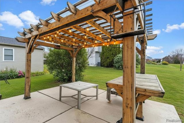 10140 Fieldway Trail, Grand Blanc Charter Township, MI 48442