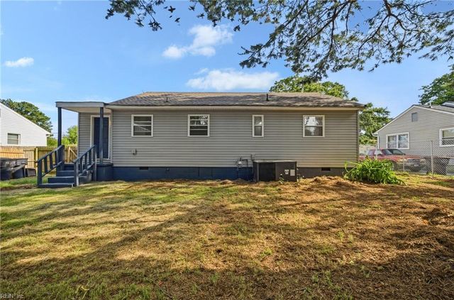 300 Dwight DR, Portsmouth, VA 23704