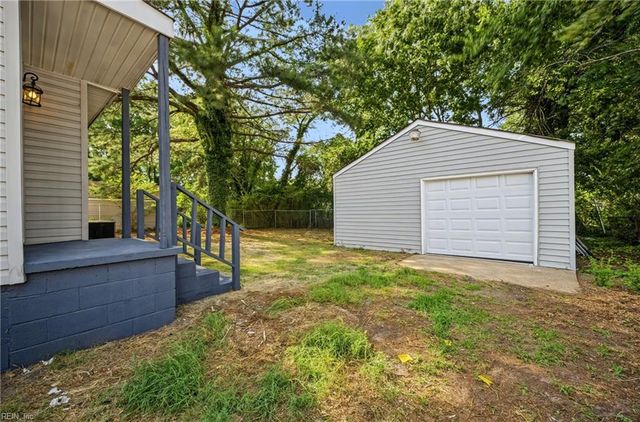 300 Dwight DR, Portsmouth, VA 23704