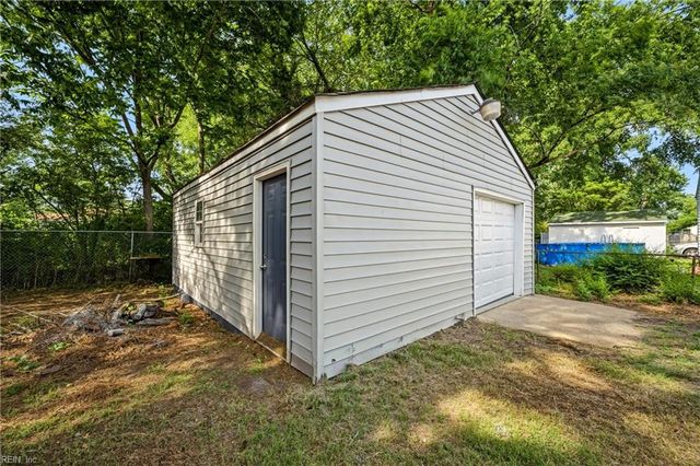 300 Dwight DR, Portsmouth, VA 23704