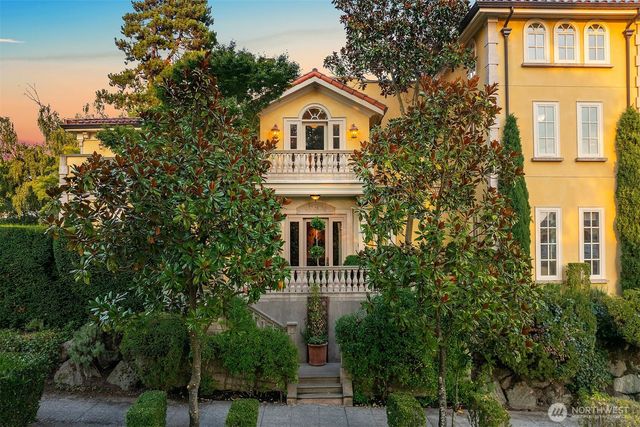 623 W Highland Drive, Seattle, WA 98119