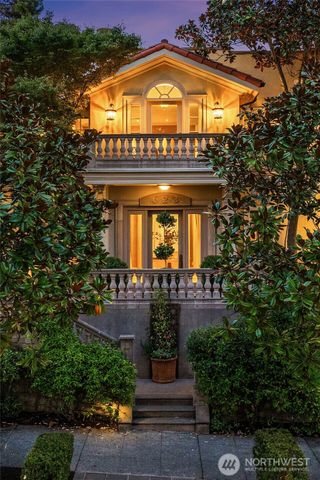 623 W Highland Drive, Seattle, WA 98119