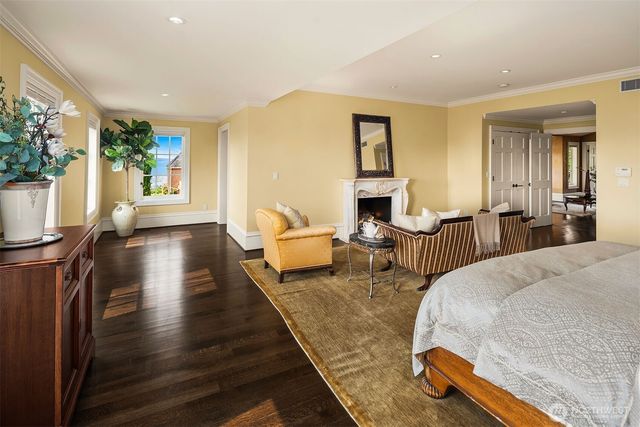 623 W Highland Drive, Seattle, WA 98119