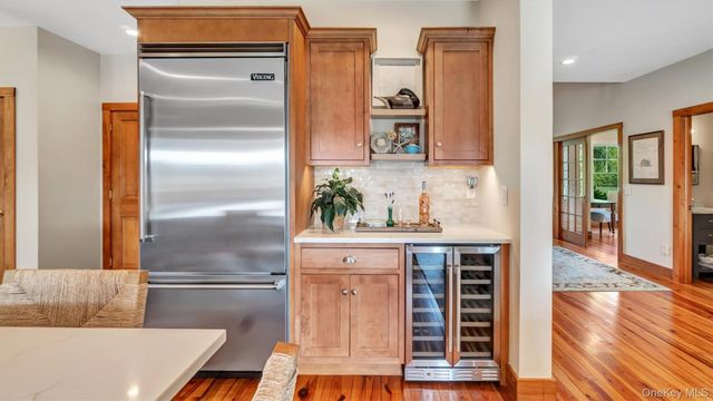13A Brushy Neck Lane, Westhampton, NY 11977