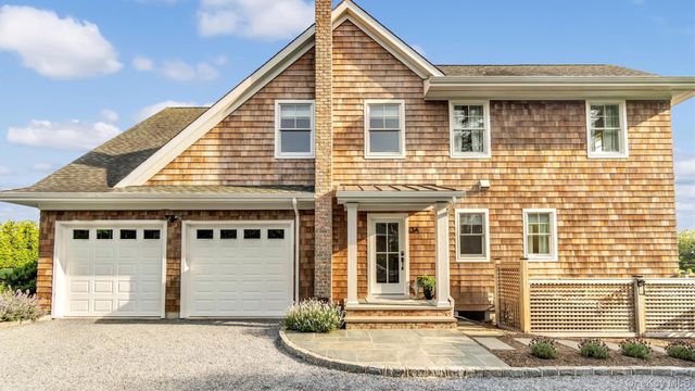 13A Brushy Neck Lane, Westhampton, NY 11977