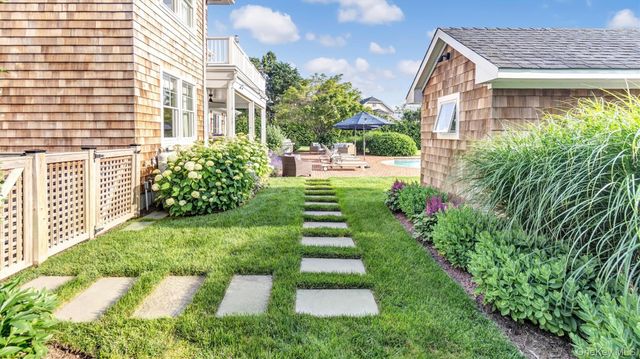 13A Brushy Neck Lane, Westhampton, NY 11977