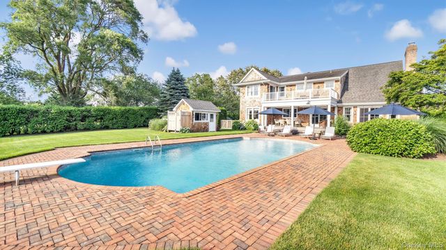 13A Brushy Neck Lane, Westhampton, NY 11977