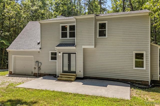 1900 Pine Creek Bluff Ct, Powhatan, VA 23139