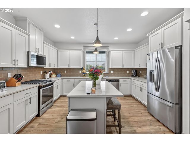 14713 CATALPA Way, Oregon City, OR 97045