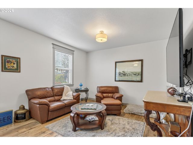14713 CATALPA Way, Oregon City, OR 97045