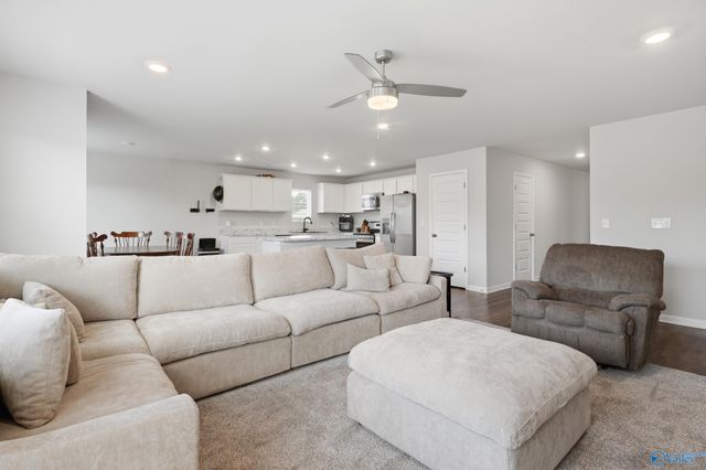 1643 Simmons Street SE, Cullman, AL 35055